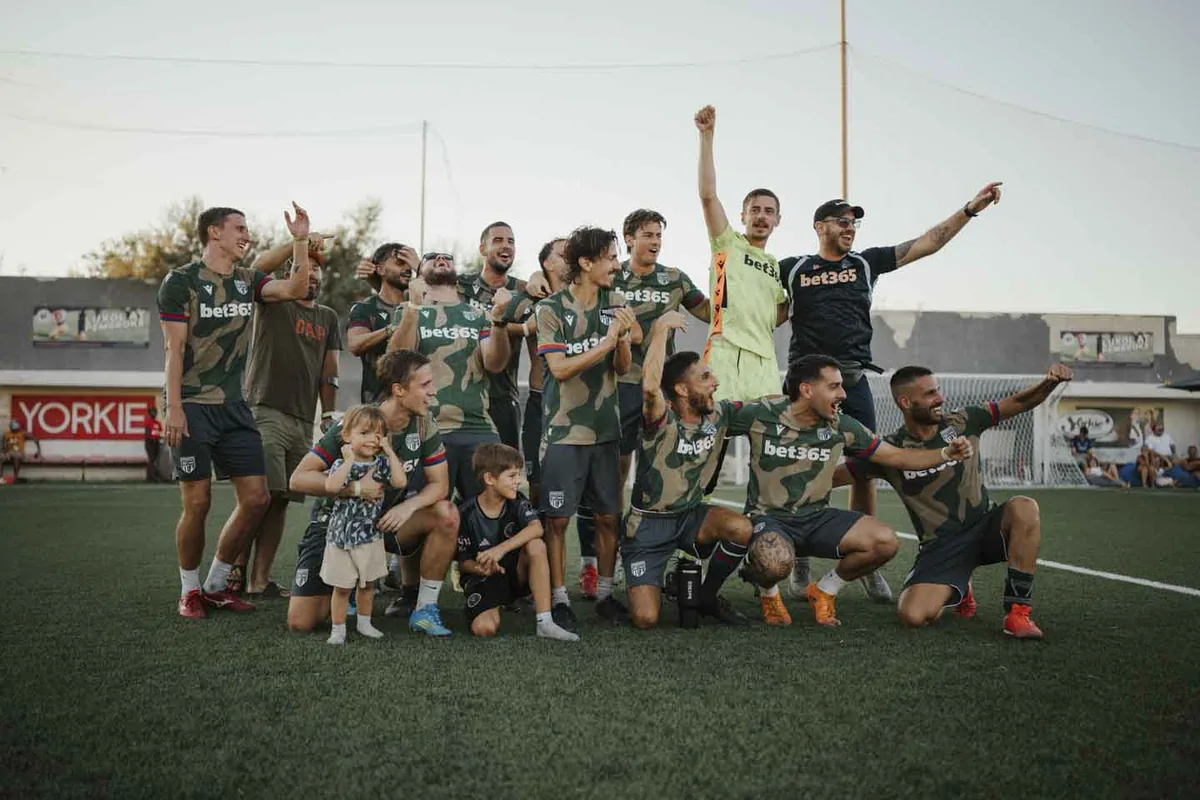 The bet365 team celebrates its 2026 Champions Cup victory